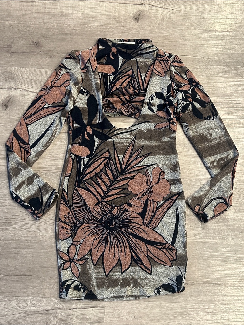 BLACK BEAD | Women’s Dress